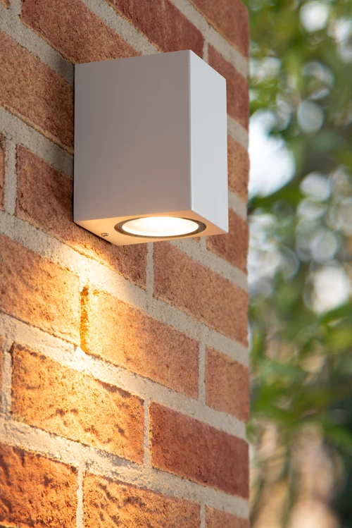 Lucide ZARO - Spot mural / Applique mural Intérieur/Extérieur - 1xGU10 - IP44 - Blanc - ambiance 1